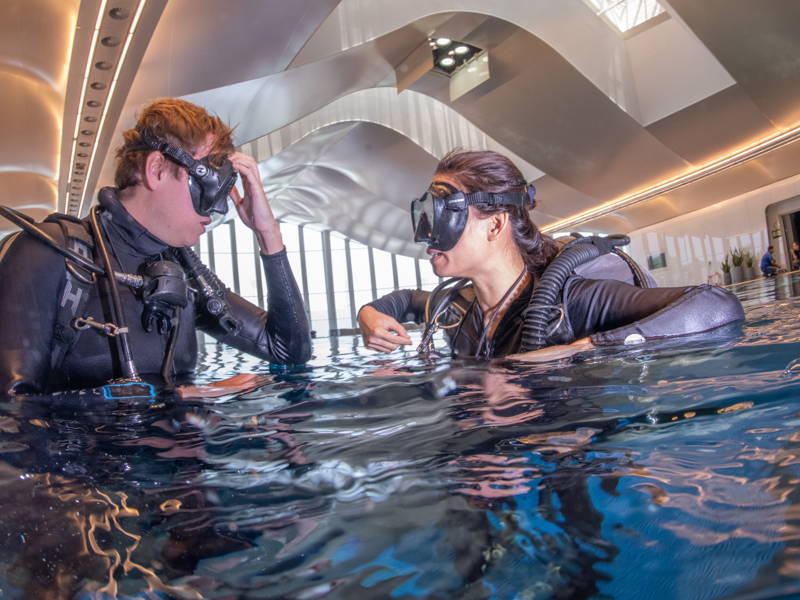 Deep dive  в Дубае