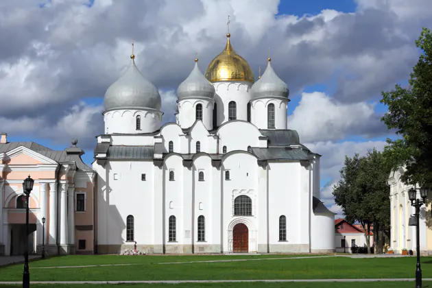 Кремль и Ярославово дворище - центр Великого Новгорода