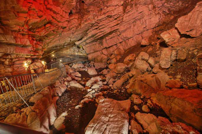 Недра Воронцовских пещер