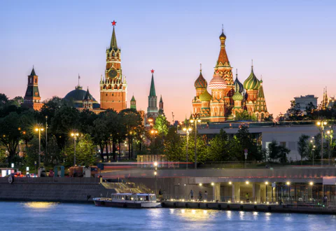Вечерний круиз по Москве-реке от Киевского вокзала до Зарядья
