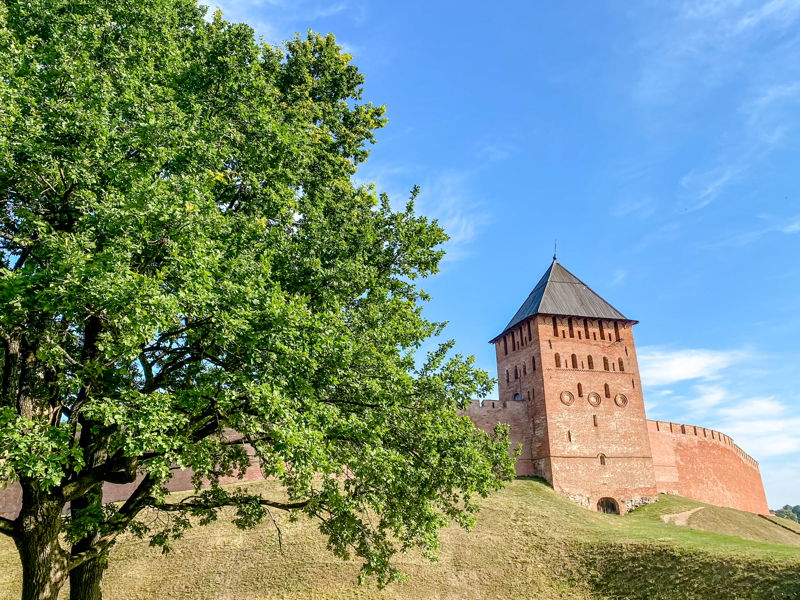 Новгородский Детинец  - экскурсия в Великий Новгород, Россия