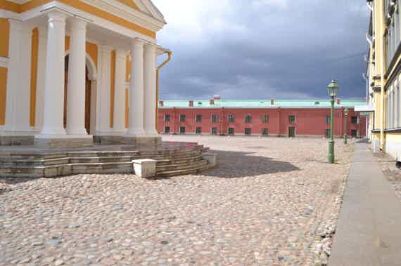 Петропавловская крепость - сердце старого города