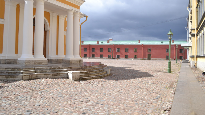 Петропавловская крепость — сердце старого города