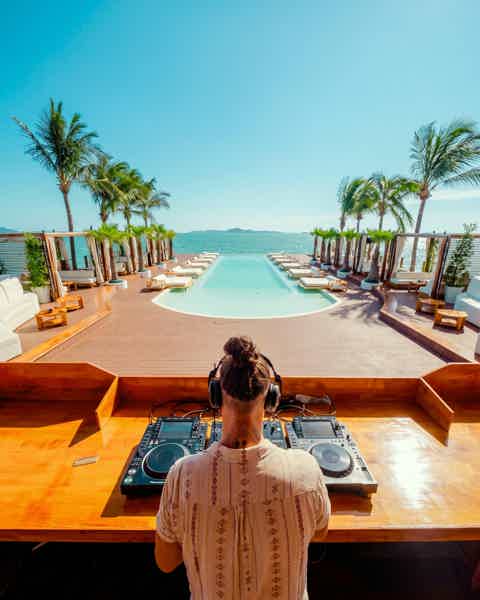 Sina Beach Club: необычный день на воде в Паттайе - фото 6