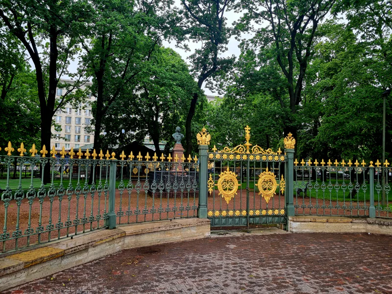 Путь Петра в Петропавловскую крепость
Петровская наб.Петропавловская кр. — фото 4, Санкт-Петербург | Покатаем