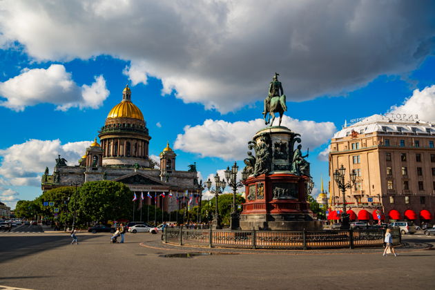 Фото к экскурсии Петербург сквозь века: от основания города до небоскреба на машине