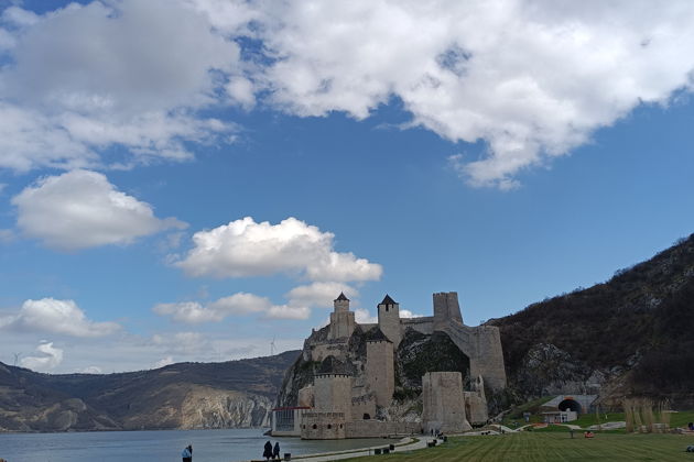 Долиной Дуная: монастырь Туман, Голубацкая крепость и Серебряное озеро