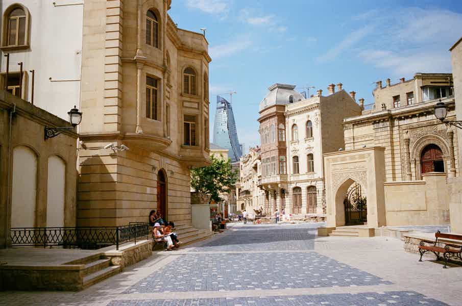 Древний Баку и пылающие небоскребы - фото 2