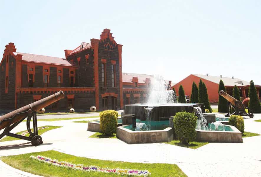 Секреты армянского мастерства: экскурсия на завод бренди и вина - фото 1