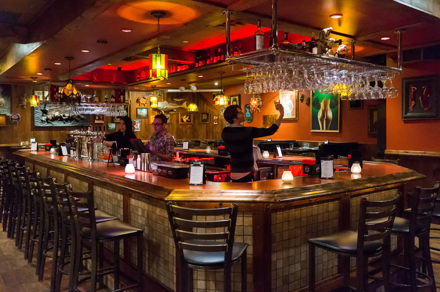 bar