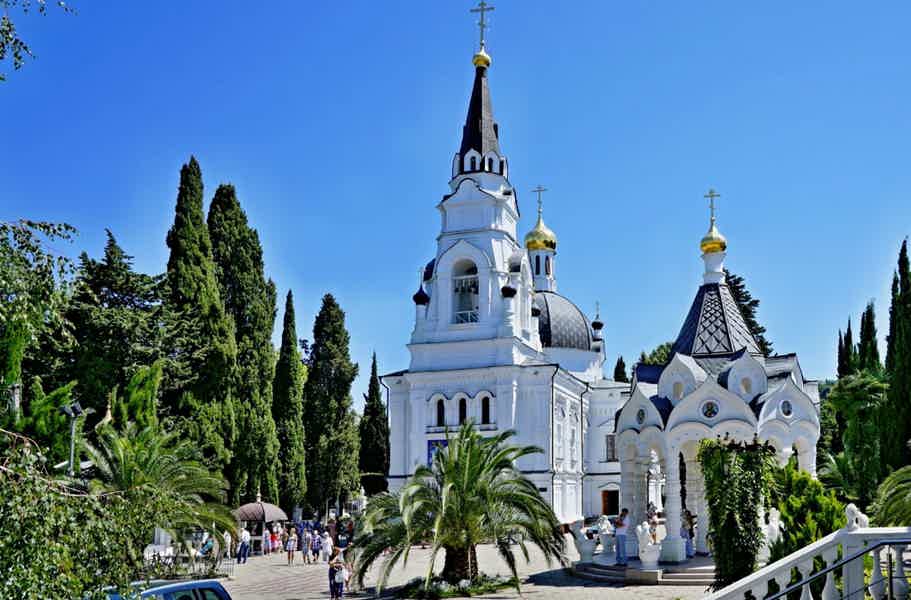 Сочи - любимый курорт россиян: экскурсия по историческим местам - фото 1