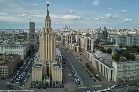 Экскурсия в гостиницу «Украина» с посещением и осмотром интерьеров