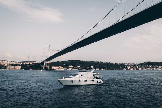 Private Bosphorus Lux Yacht Cruise