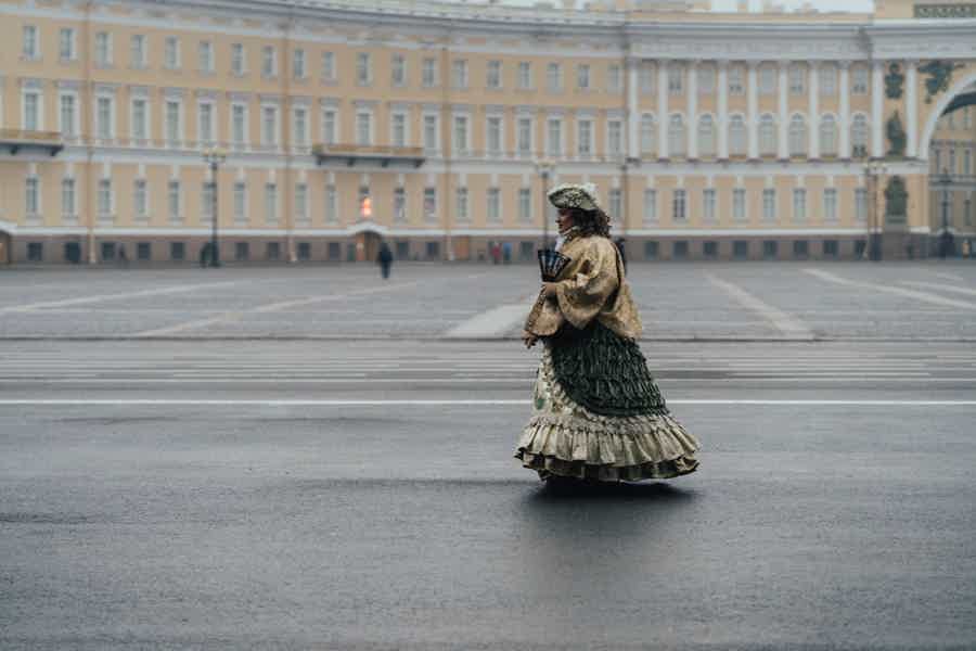 Пешком по центру Петербурга с профессиональным краеведом - фото 1