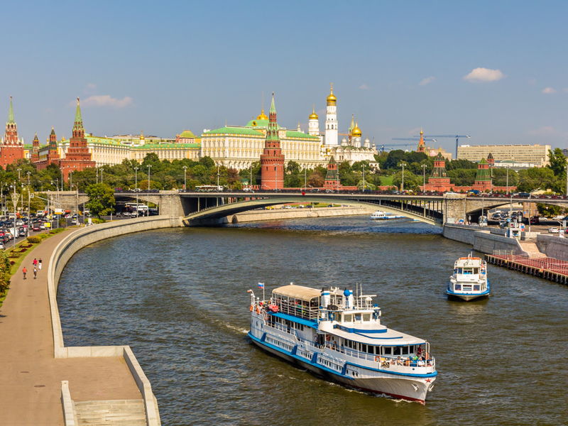 Весь центр столицы: прогулка от причалов «Воробьевы горы» и «Нескучный сад» - экскурсия в Москва, Россия