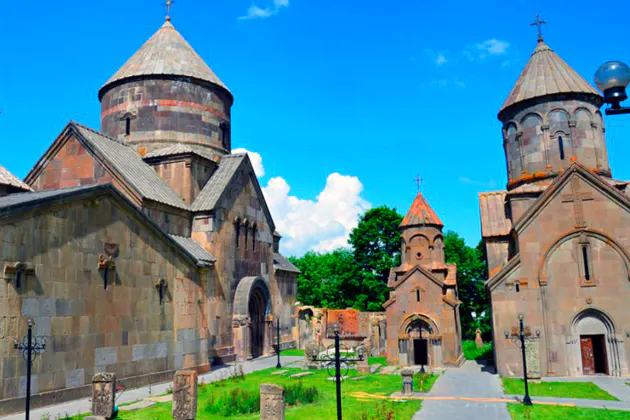 Прекрасный Цахкадзор, монастырь Кечарис и канатная дорога — фото 3