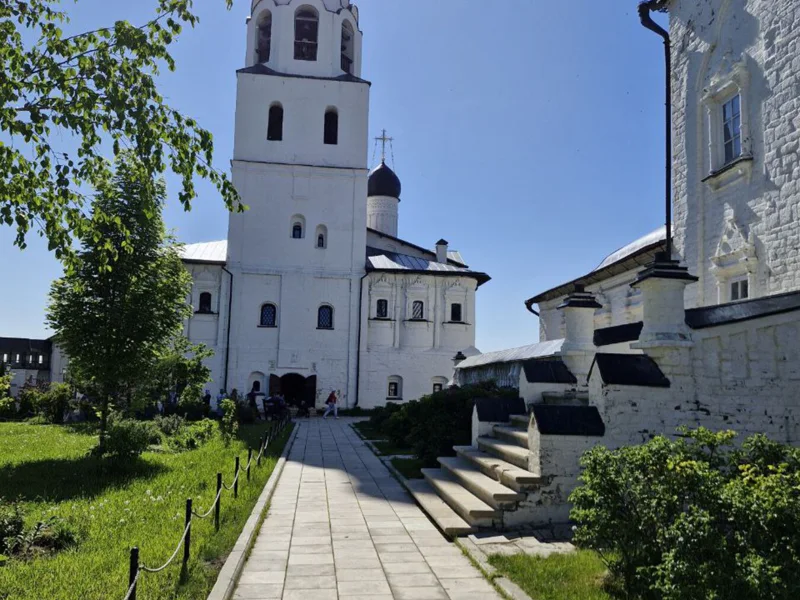 По окрестностям Казани: Свияжск, Раифа, Иннополис и Вселенский храм — фото 6, Казань | Покатаем
