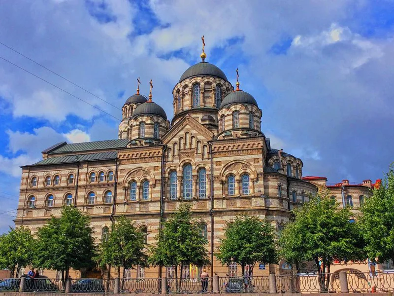 По Святыням Петербурга на комфортабельном автомобиле — фото 4, Санкт-Петербург | Покатаем