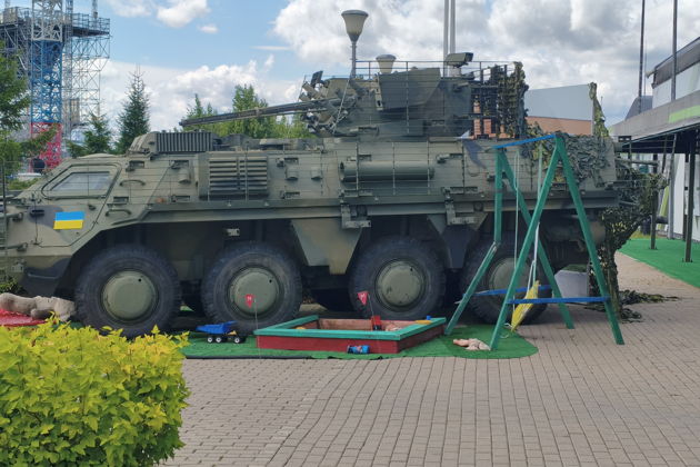 Выставка вооружения с СВО в Парке Патриот