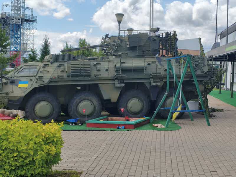 Выставка вооружения с СВО в Парке Патриот - фото 3