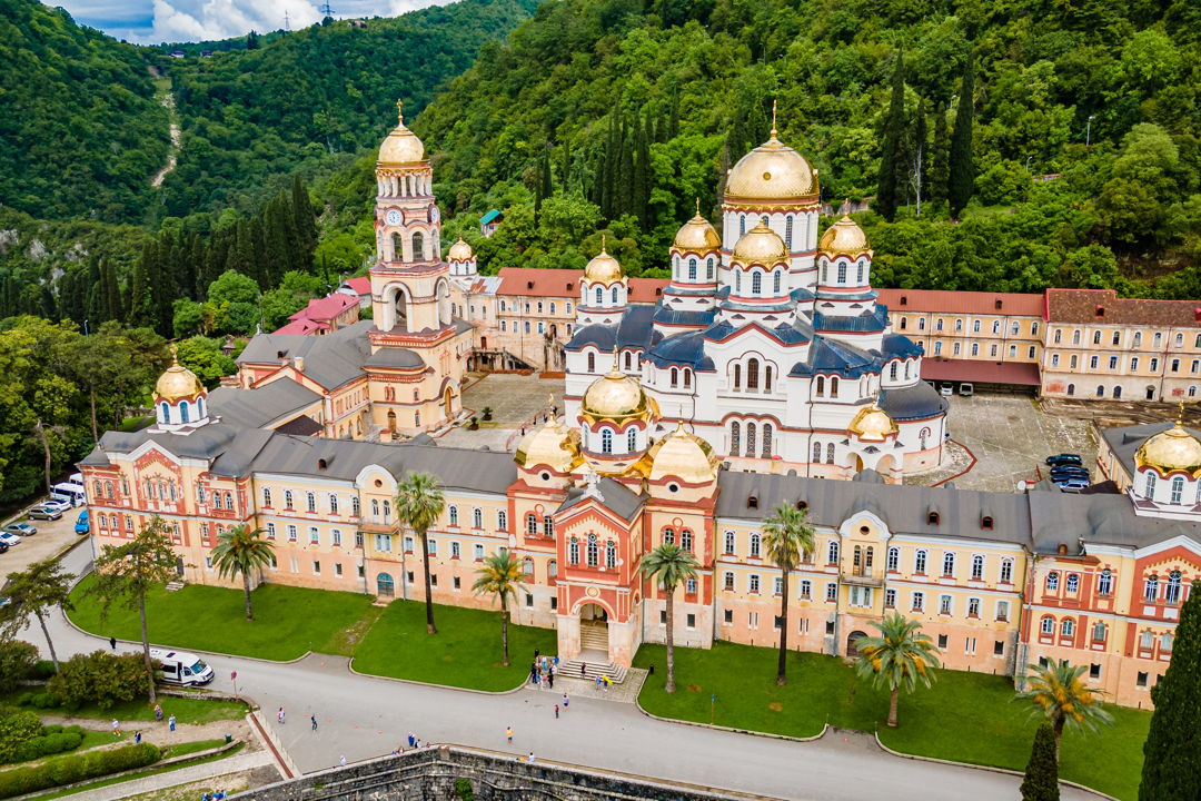 Абхазия за один день из Гагр: Рица, пещеры и легенды Страны Души — фото 4