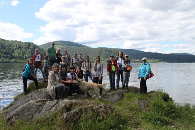 Виды  Три стихии: Енисей, пещеры, скалы