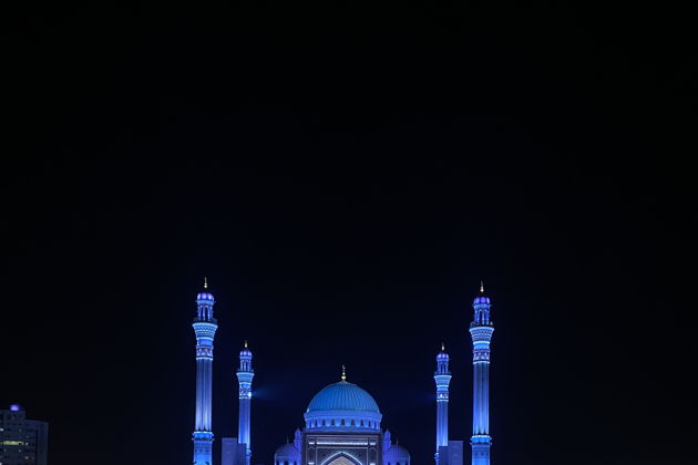 Виды Ночные мечети Чечни и смотровая на Грозный.