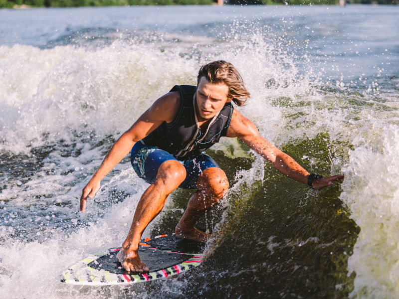 Хайкоу: занятие вейк-серфингом для любого уровня в Enzuo Surf Club - экскурсия в Санья, Китай