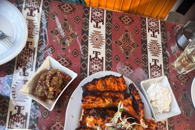 Виды Розовое озеро, Марсианские горы, Гора Бешбармаг, Чай с местными сладостями, Дегустация черной икры, Обед в Рыбном ресторане!!!