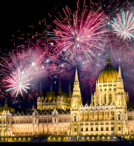 Christmas & New Year Special Danube Dinner Cruises - photo 6