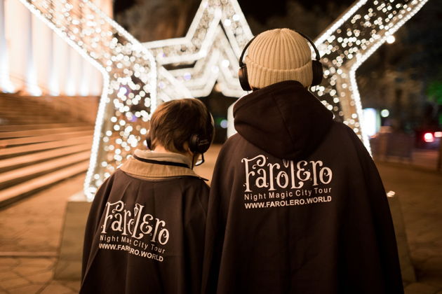 Фото к экскурсии Спектакль-променад «Новогоднее путешествие» с фонарщиком Фаролеро по Санкт-Петербургу