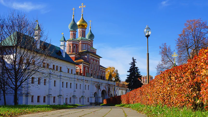 В Новодевичий монастырь: пешеходная экскурсия — фото 1