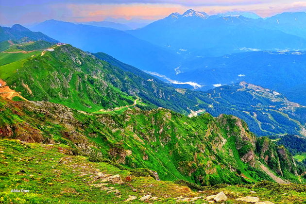 Виды Озеро Малое Дзитаку. Перевал Бзерпинский карниз. 