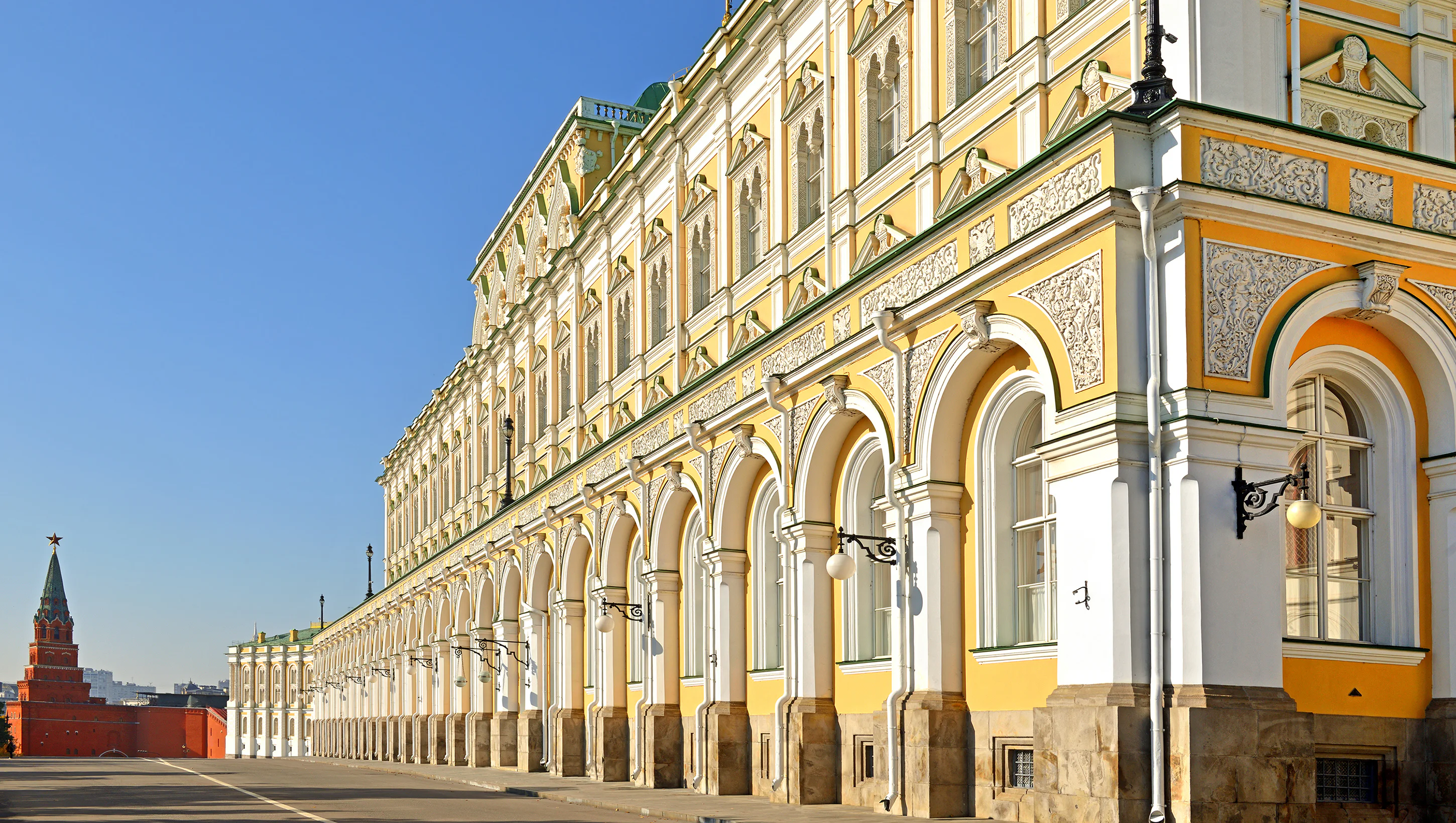 Сокровища Московского Кремля: экскурсия по Кремлю, кадр 4