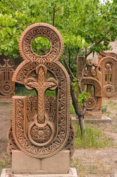 Секреты Винного замка, армянского алфавита и храма на краю обрыва - фото 4