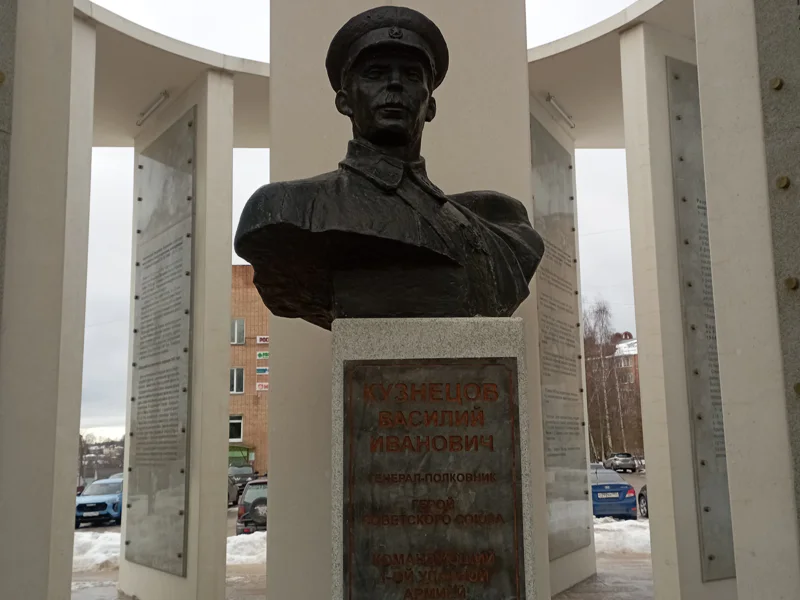 Авторская тематическая экскурсия «От Загорска до Берлина» — фото 2, Сергиев Посад | Покатаем