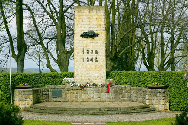 Виды Хатынь и Курган Славы