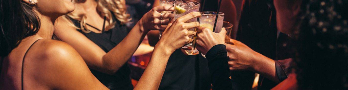 Тур по 4 барам Москвы с шотами в формате игры-квеста (18+)