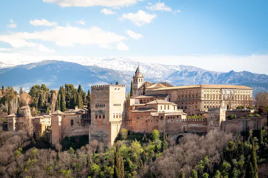 Сказочные дворцы Альгамбры и сады Хенералифе - фото 2