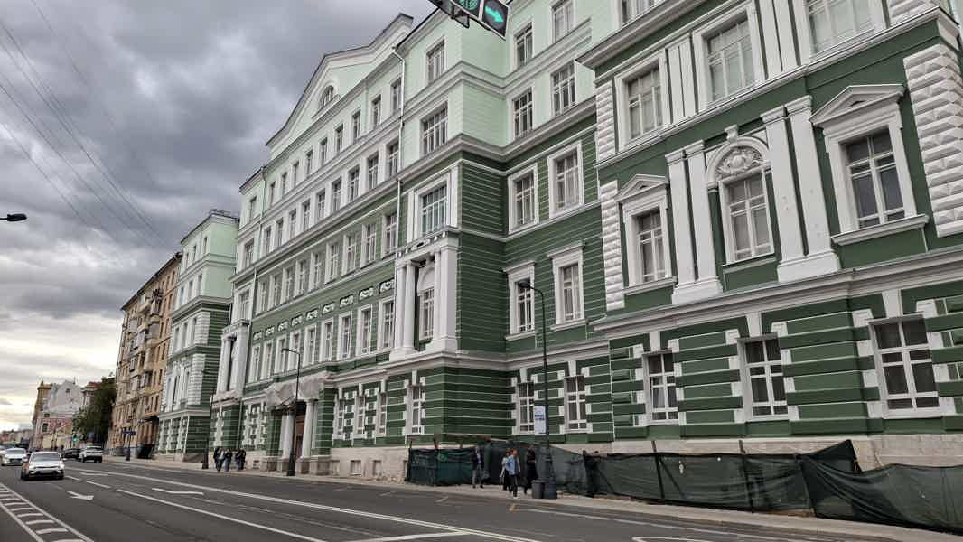 Царским путем по Басманной слободе: роскошь, деньги и скандалы - фото 2