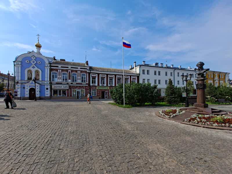 Обзорная прогулка по городу старинных вывесок - фото 2