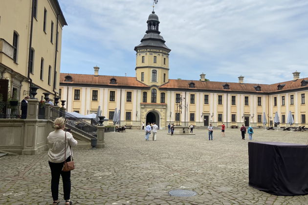 Виды Несвижский и Мирский замки из Минска или аэропорта