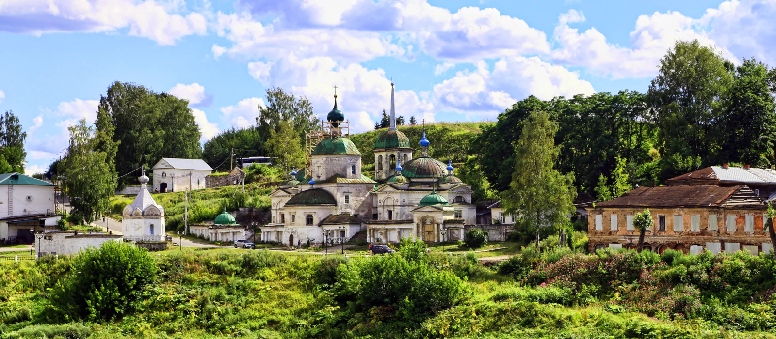 Старица – волжская красавица (с посещением готического храма в Красном) — экскурсия, Москва, Россия | Покатаем