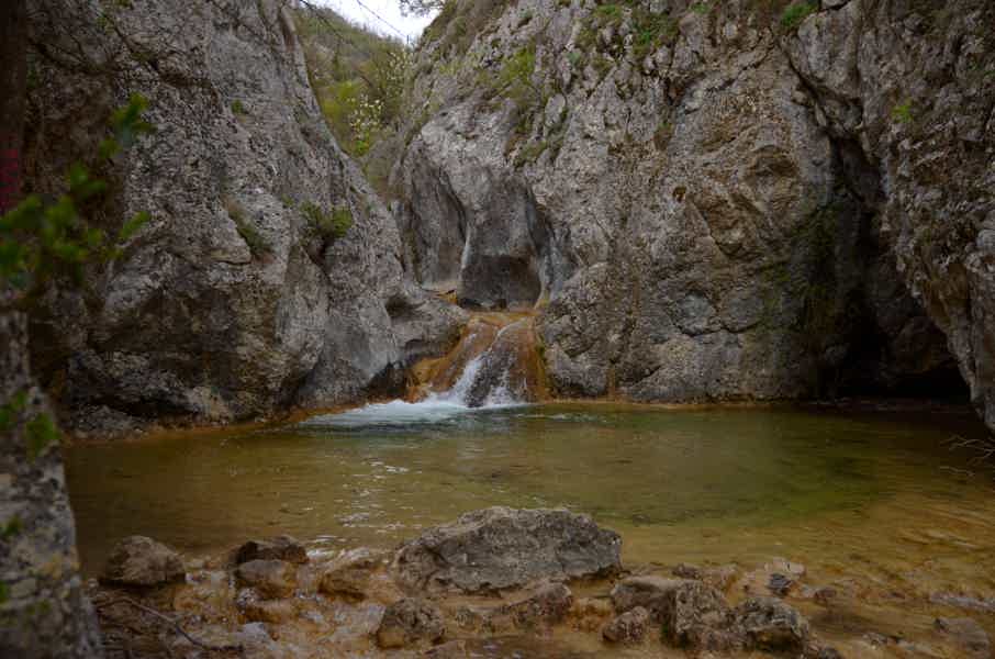 Цветущий Крым: водопады Байдарской долины - фото 4