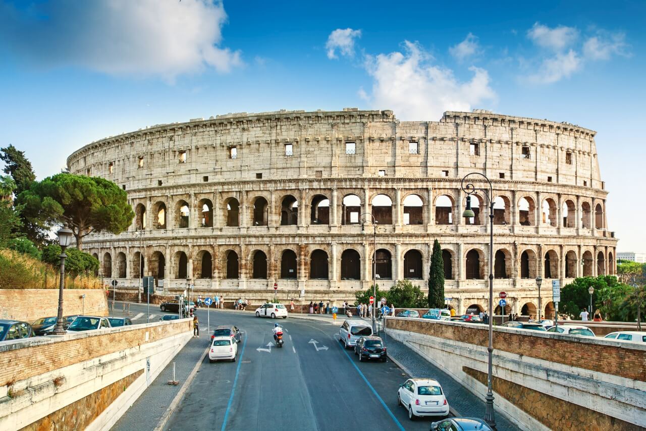 Амфитеатр это в древнем риме. Римский Колизей Италия. Римский амфитеатр Колизей. • Римский Колизей, Рим, Италия.. 3. Колизей, Рим, Италия..