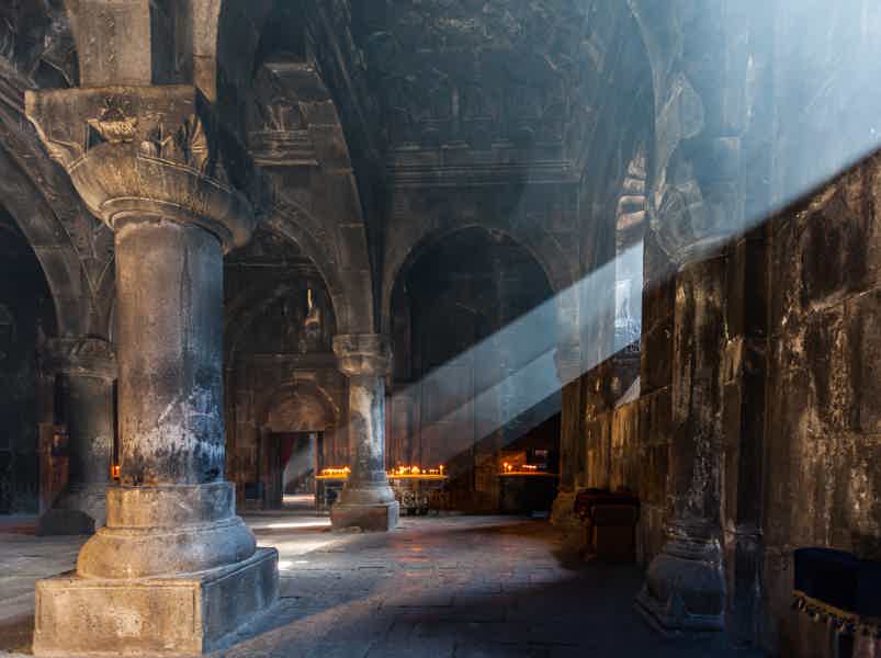 Знакомство с Арменией: храм Гарни, монастырь Гегард и озеро Севан - фото 3
