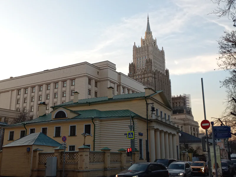 Особняки и модерн в переулках от Арбата до Пречистенки — фото 2, Москва | Покатаем