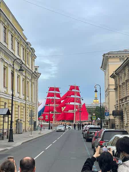 «Алые паруса»: автобусная прогулка с просмотром салюта - фото 3