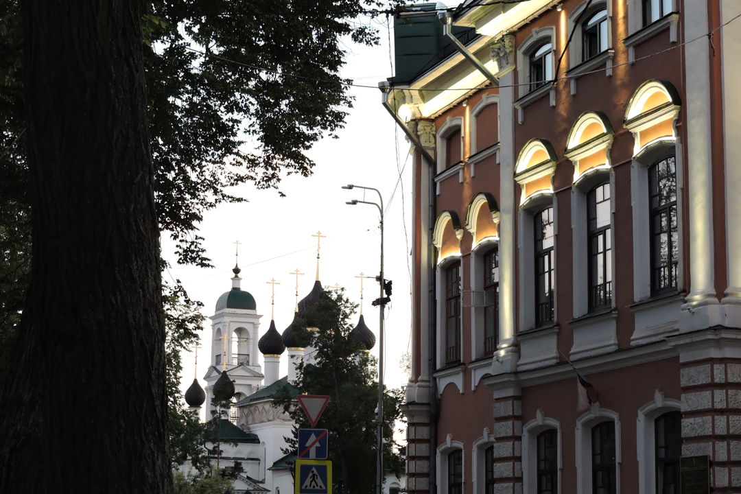Огни небольшого города: вечерняя экскурсия по Ярославлю — фото 8