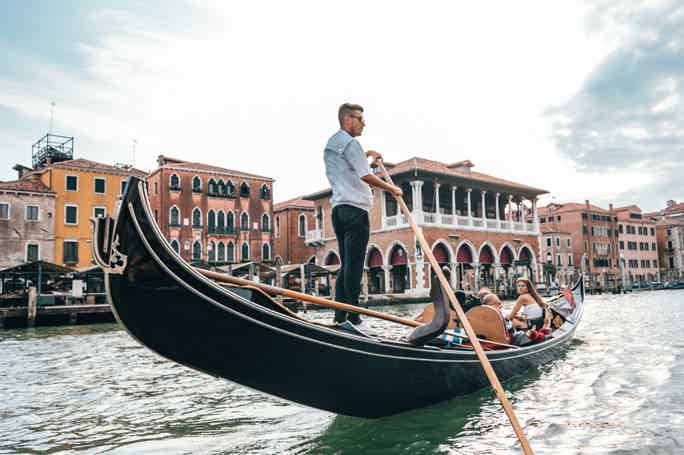 Ride Across the Grand Canal on a Shared Gondola
